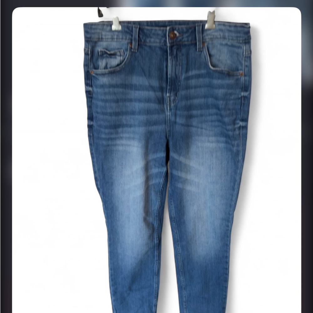 Classic Straight Leg Women's Jeans - Blue